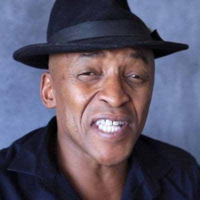 dumisani dlamini bio age patrimonio relationship career