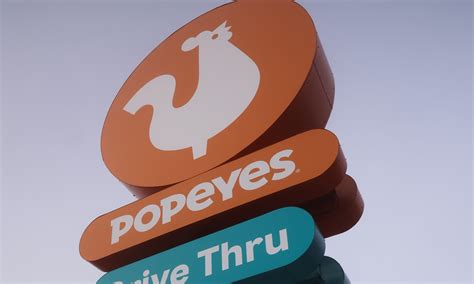 Popeyes: Woman Goes Viral After Employee's Energy W/ Her Man