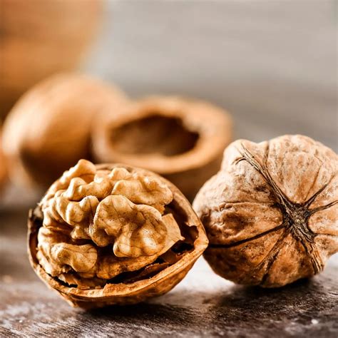Chestnut vs Walnut - Health Guide Net