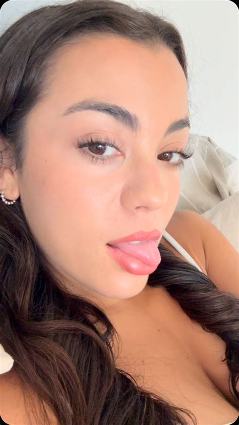 Instagram video by Leila Hadid • Mar 19, 2025 at 2:31 PM