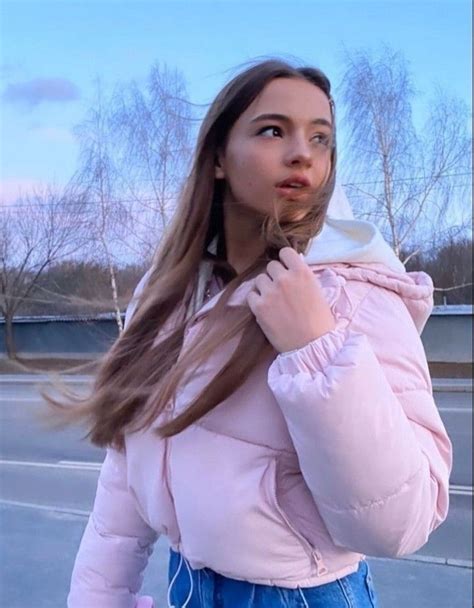 Валя Карнаухова | Piumini