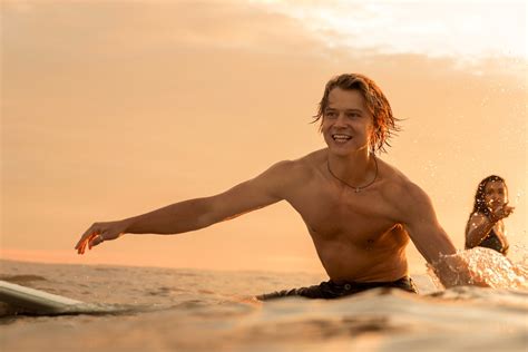 Outer Banks JJ Actor Rudy Pankow Explains His Character's Fate in the ...