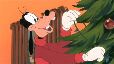 Image - Goofy decorating his Christmas tree.jpg | Mickey and Friends ...