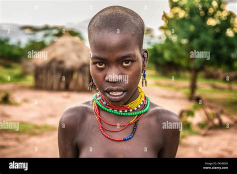 African girl hi-res stock photography and images - Alamy