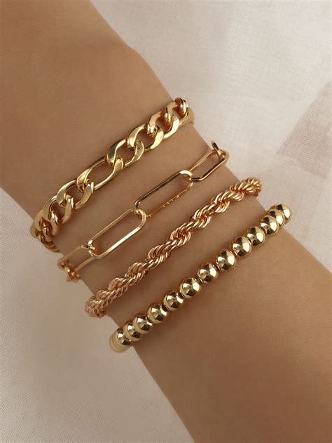 simple bracelet in gold 3