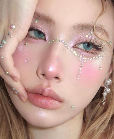 ೀ⠀⠀ׄ⠀ ⠀. ⠀ 𝙨͟𝙬͟𝙚͟𝙚͟𝙩͟𝙞͟𝙚 𝒫𝗈𝗌𝗍 ⠀ׅ⠀ㅤ ̷⠀゙ ⠀ׄ⠀ . ۪ | Rhinestone makeup ...