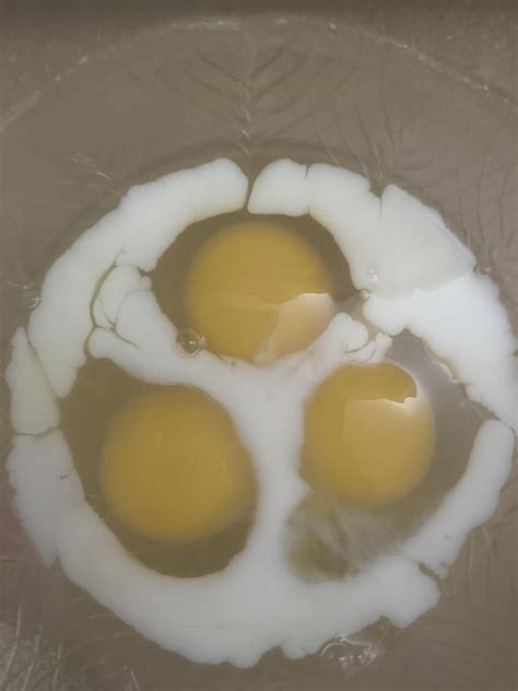 You gotta keep em separated : r/Breakfast 