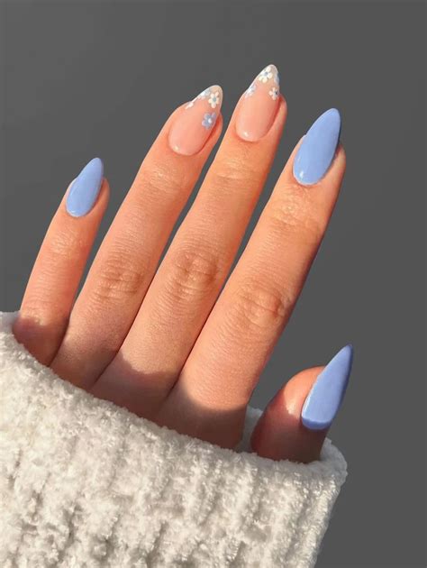 Pin by Ilnna Giovana on unhas e skin care | Simple nails, Gel nails ...