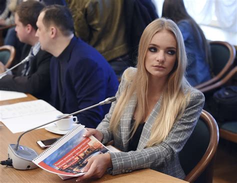 Daughter of Putin’s spokesman takes E.U. internship, startling ...
