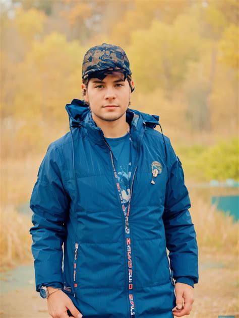 Nobara Kugisaki naked on all fours on the bed - SeaArt AI