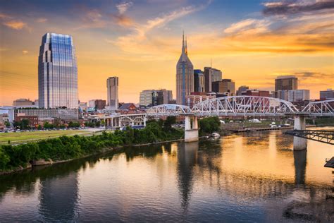 Skyline of downtown Nashville, Tennessee, USA. | Cumming