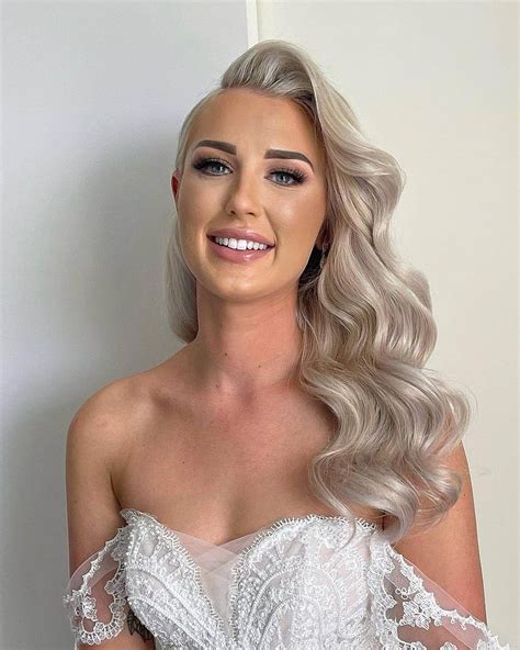 Modern hair tools will make the side swept fringe easier 36