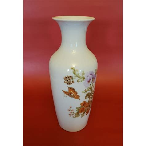 Kaiser Fine German Porcelain Designer Vase Annabelle Flowers Butterfly