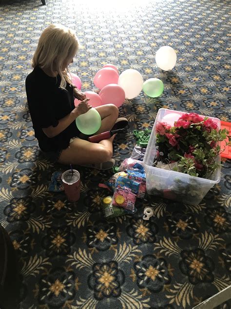 m a k e : balloon arch backdrop – SarahJoy.tv