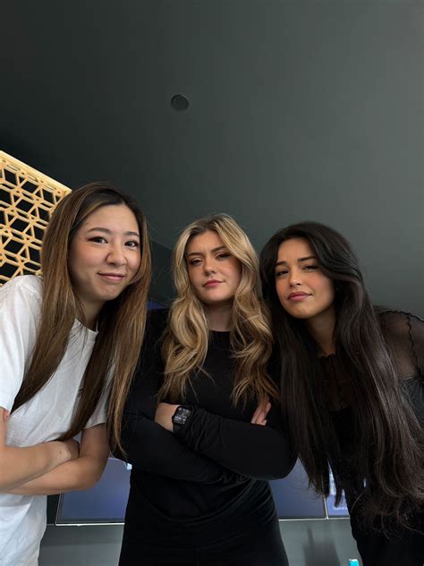 Leslie, Brooke and Rae 🤨 : r/OfflinetvGirls