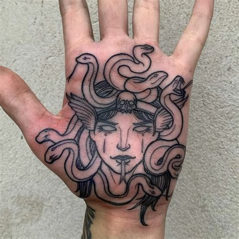 18 уникальных идей татуировки на ладони - ️ Онлайн блог о тату IdeasTattoo