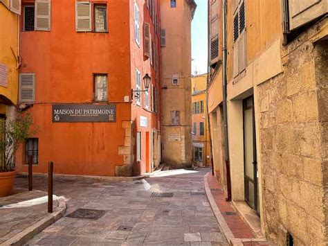 Grasse, France, Perfume: A Comprehensive Guide to the City of Scents