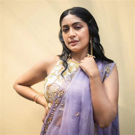 on Twitter: She is turning it on 🔥👌 Mallu milf Navya 💯