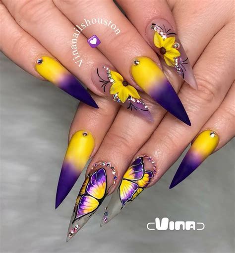 Stiletto Nails Art