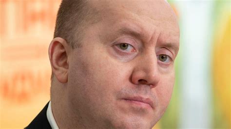 «А то бы…»: 45-летний Бурунов позарился на замужнюю певицу