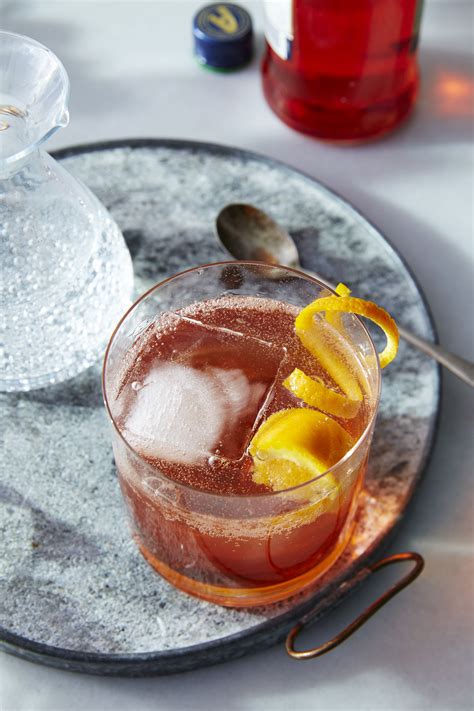 bourbon club soda cocktails - Casie Peoples