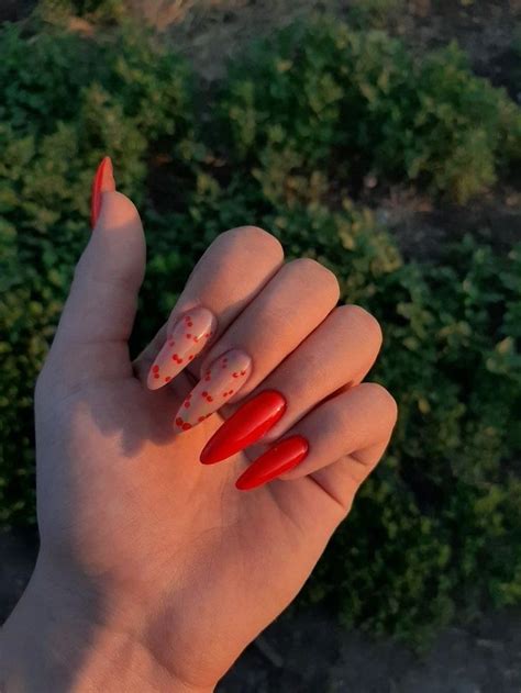 Pin de Lynn em 01 | Unhas bonitas, Unhas compridas, Unhas kylie