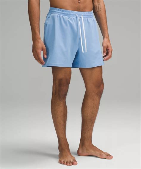 short swim trunks for men 4