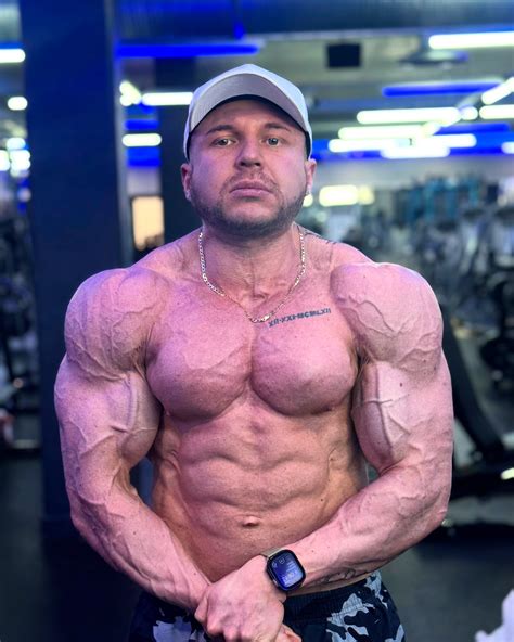 Tristan Marais | To bra or not to bra That is the question.. | Instagram