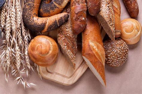 Verschiedene Brotsorten | Stock Bild | Colourbox