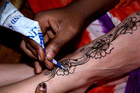 Beware: Temporary Henna Tattoos Can Become Permanent | iHeart