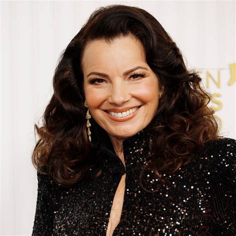 Fran Drescher deslumbró en los SAG Awards 2022 con un vestido de Reem