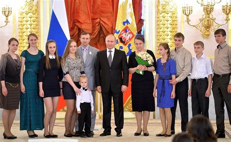 Vladimir Putin Hosts The Most Awkward Family Reunions