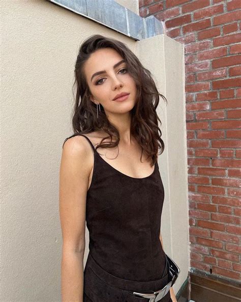 ELLA HUNT – Michael Kors Fashion Show Photoshoot, September 2023