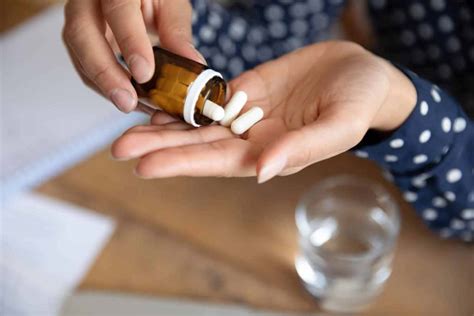how do you know if someone is addicted to painkillers