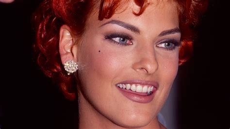 21 of Linda Evangelista’s Greatest '90s Beauty Moments - ChroniclesLive