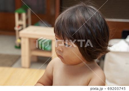 pixta