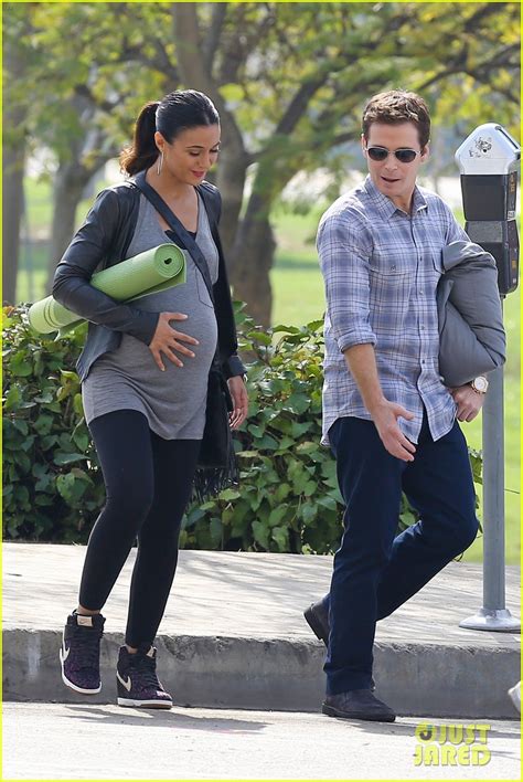 Emmanuelle Chriqui: Fake Baby Bump for 'Entourage' Movie!: Photo ...