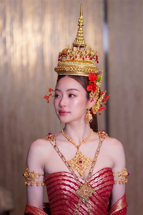 miu natsha songkran iconsiam