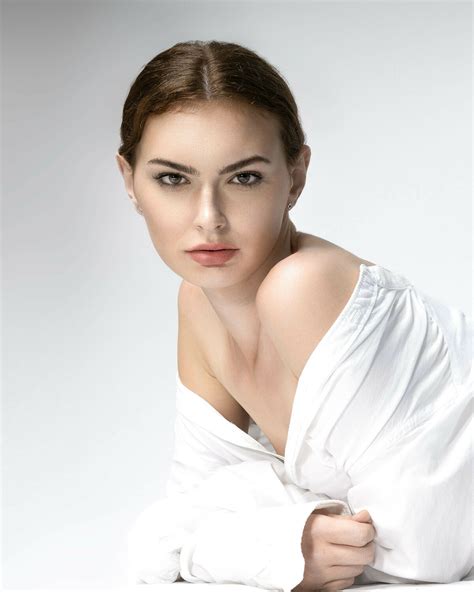 Abbi S | Base Models
