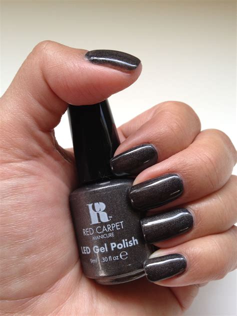 Red Carpet gel manicure in the color The Night is Young | Nail polish