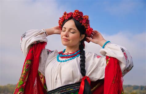 ﻿Чому калину вважають символом України
