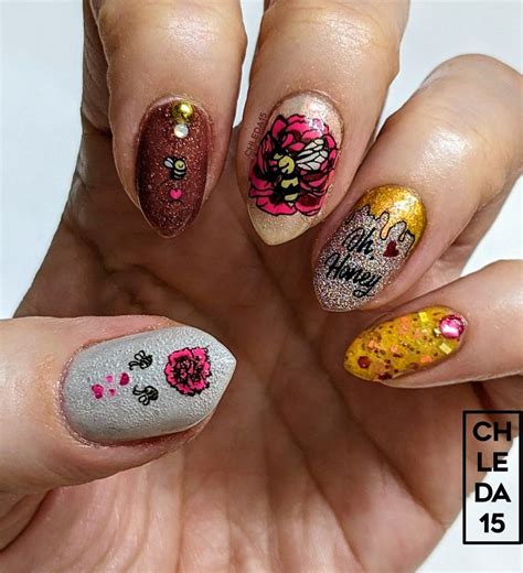 Stunning Bee Nail Art Designs