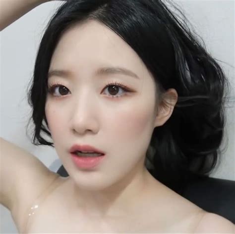 Pin by RIZI JUNG on shuhua | Kpop girl bands, Kpop girls, Girl icons
