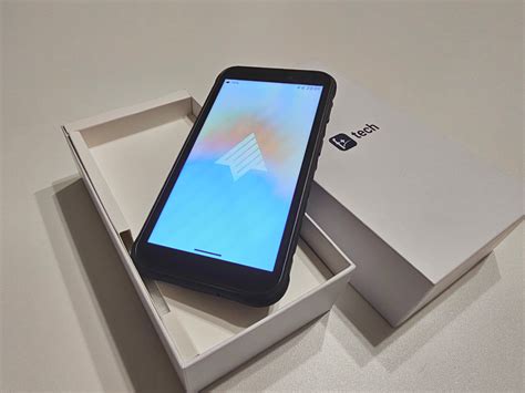 Fplus R570E: что не так с первым смартфоном российского производства ...
