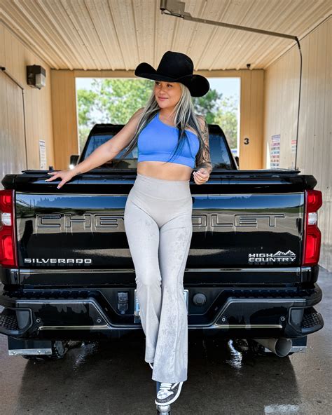 Lacy Scott (@the_lacyscott) • Instagram photos and videos