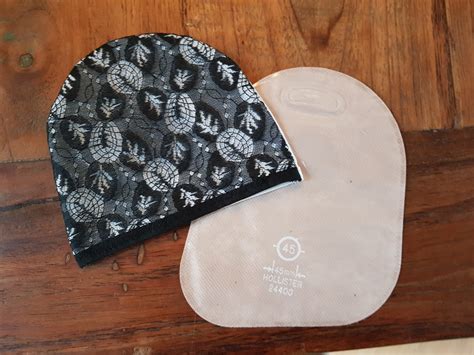 Een mini hoesje waarbij je het zakje... - Design your stoma