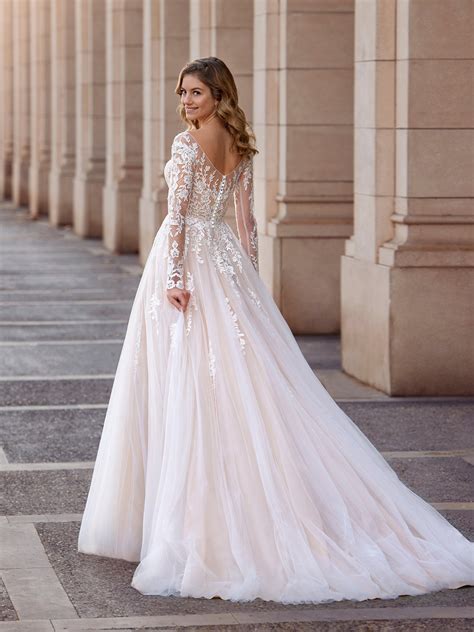 Plus size wedding dresses | WhiteOne