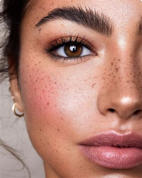 Пин от пользователя tori на доске BEAUTY | Макияж глаз, Идеи макияжа ...
