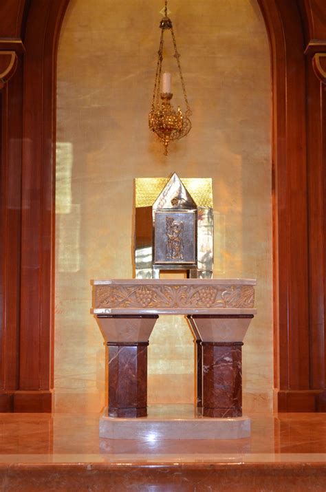 Tabernacle throne, St. Agnes Cathedral, Rockville Centre, NY. Rohn & Associates Design. | Altar ...