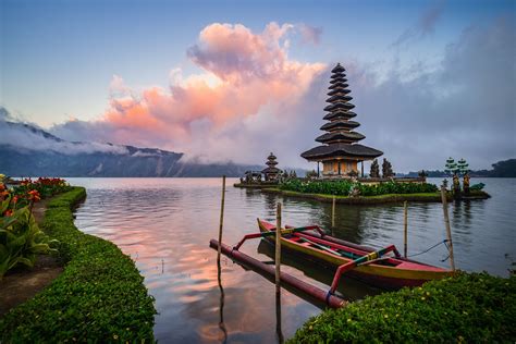 Kinh nghiệm đặt vé máy bay đi Indonesia 2024 - iVIVU.com